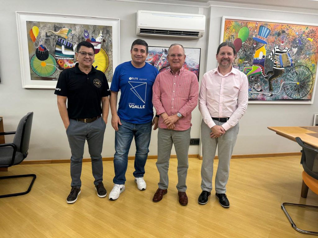 Sergio Tanaka e Eleazar Ferreira recebem Gilnei Engelmann e Alexandro Zava: a Semana Tecnológica 2024 pode amplificar oportunidades para os alunos da Unifil.